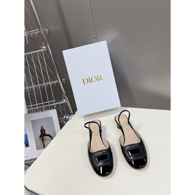 ch**an D*or sandals